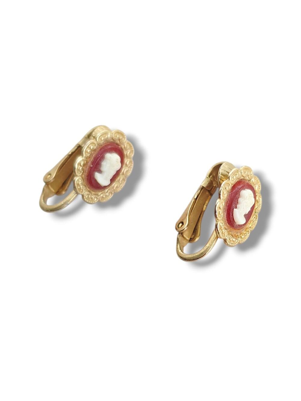Vintage Pat Pend Parklane Cameo Victorian Lady Clip On Earrings Red Gold-Tone